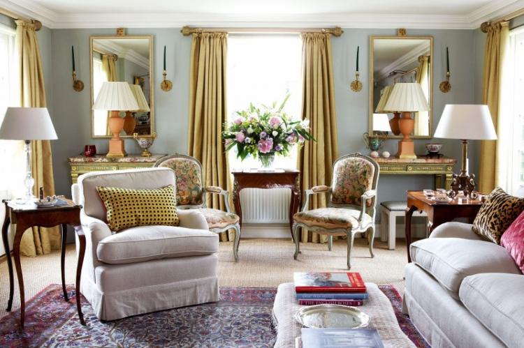 Meubles - style anglais à l'intérieur