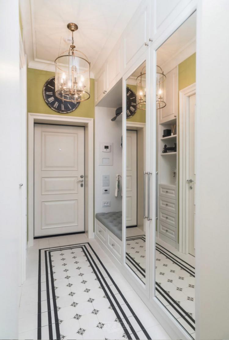 Couloir dans le style anglais - Photo de design d'intérieur