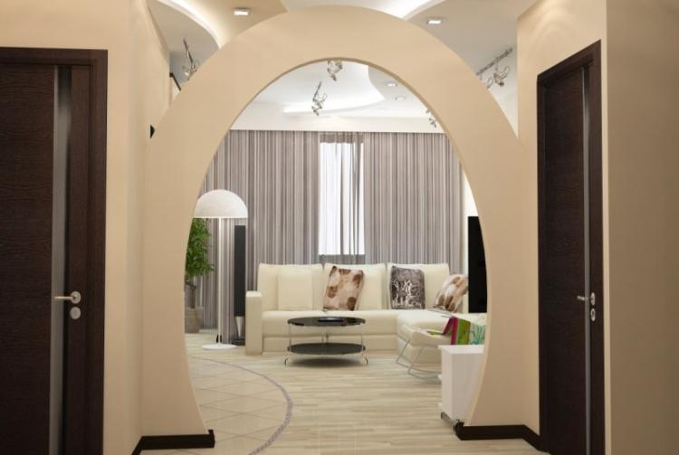 Arches de cloison sèche dans le couloir