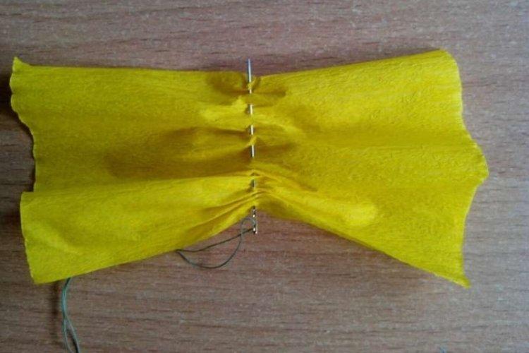 Papillons en papier ondulé - Papillons DIY sur le mur