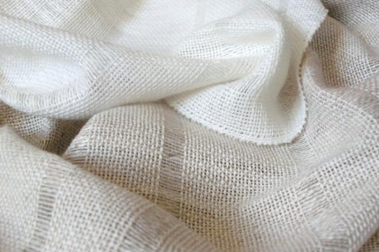 Linge fin - auvent pour lit bébé