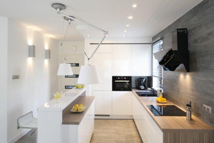 Cuisine blanche moderne - photo de design d'intérieur