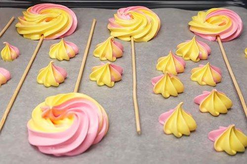 Meringue suisse meringuée - recette pas à pas