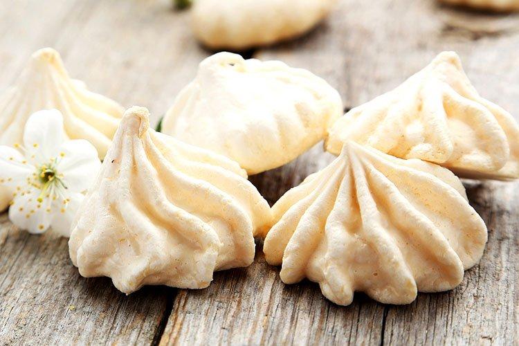Meringue maison au micro-ondes - comment faire une recette