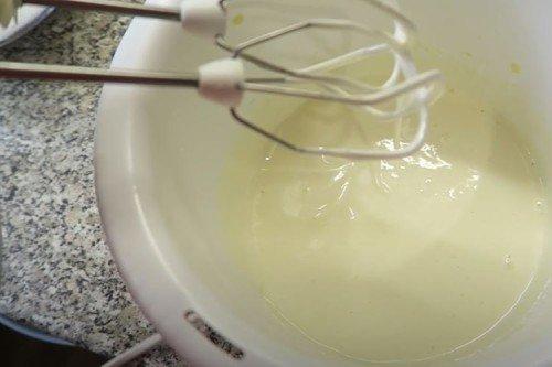 Biscuit classique au kéfir - une recette pas à pas