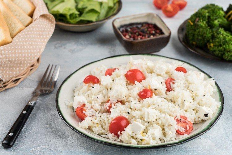Riz aux tomates et feta - Recettes de plats de riz