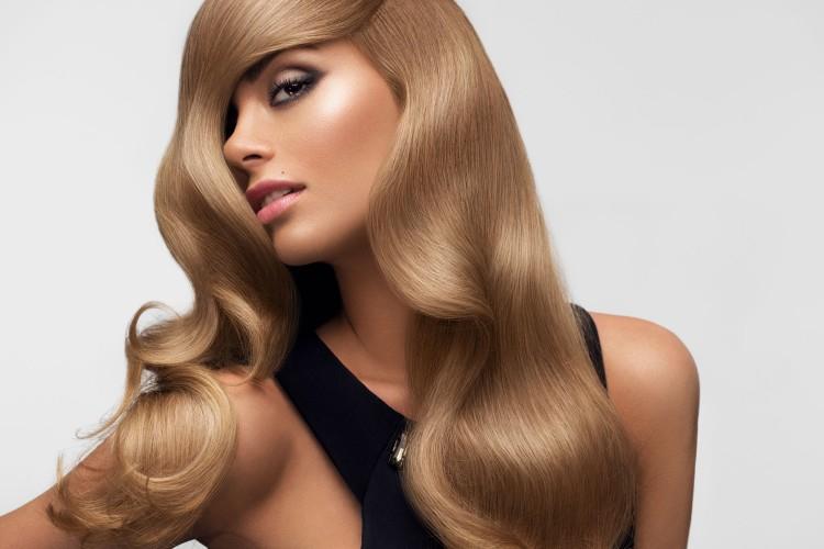 Botox pour les cheveux: qu'est-ce que c'est, les avantages et les inconvénients de la procédure