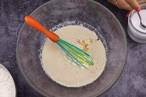 Petits pains à la levure aux pommes - recettes étape par étape