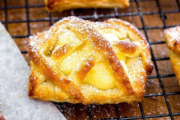 Petits pains à la levure avec crème de lait - recettes