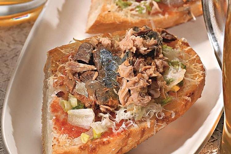 Sandwichs au poisson chaud pour le Nouvel An 2021 - recettes