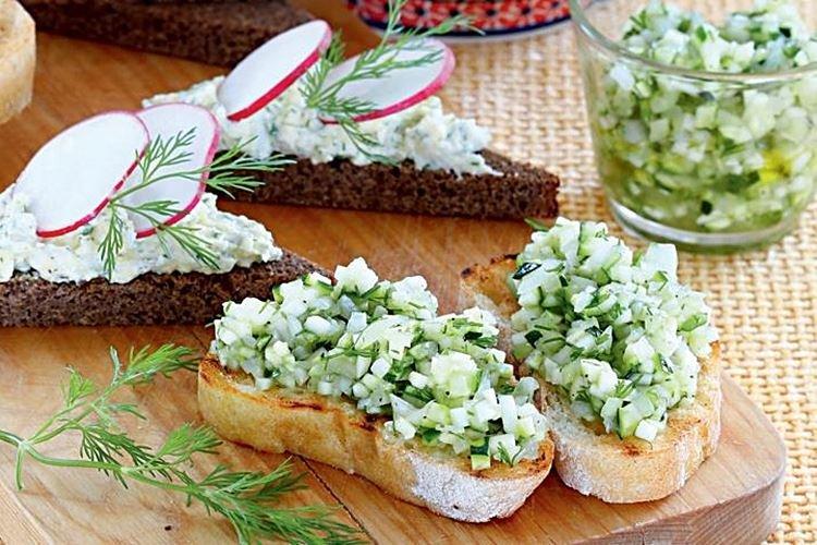 Sandwichs aux concombres et courgettes pour le nouvel an 2021 - recettes