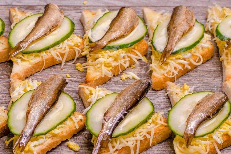 Sandwichs aux sprats Motifs givrés - recettes