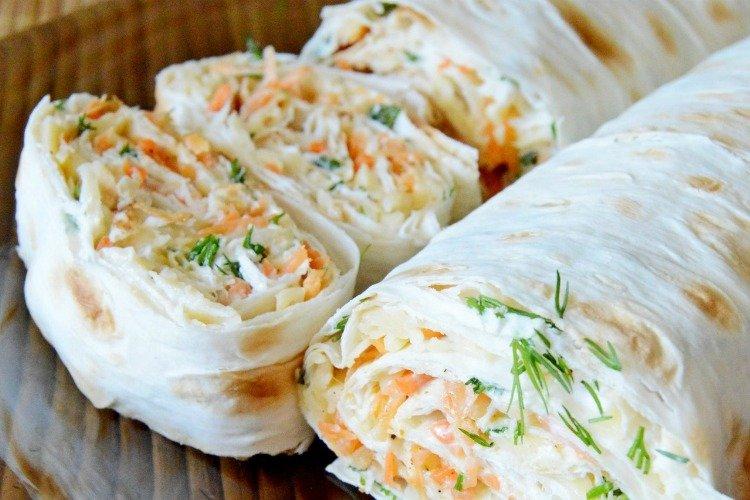 Lavash aux carottes et au fromage fondu - Comment nourrir les invités à peu de frais, savoureux et rapidement