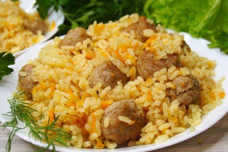 Pilaf à la viande hachée - Comment nourrir les invités à moindre coût, savoureux et rapide