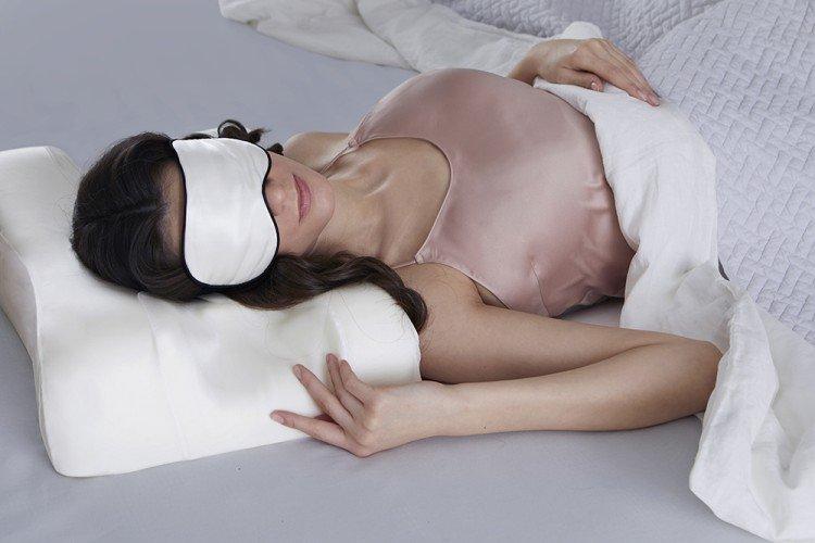 Oreiller de beauté pour dormir - Quoi offrir à maman pour le Nouvel An 2021