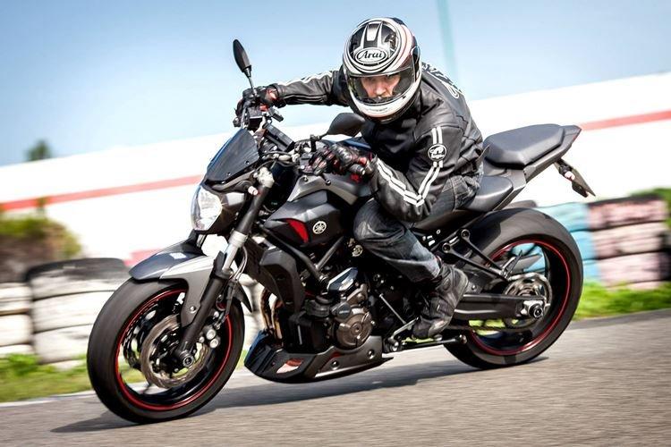 Cours à moto - Quoi offrir à papa pour son anniversaire de la part de sa fille