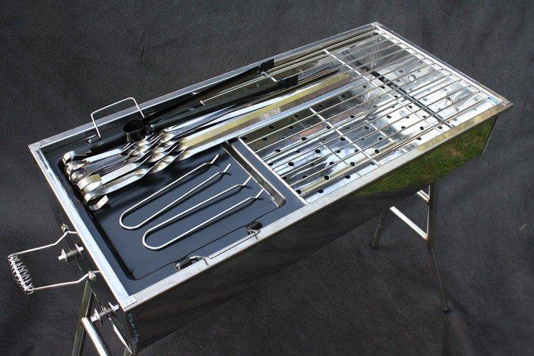 Outils de barbecue - Que donner à un gars pour le Nouvel An 2021