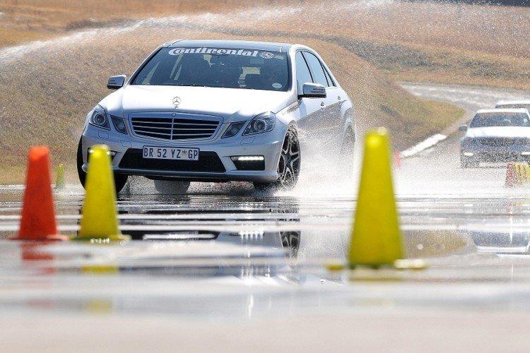 Master class de conduite - Que donner à un gars pour le nouvel an 2021