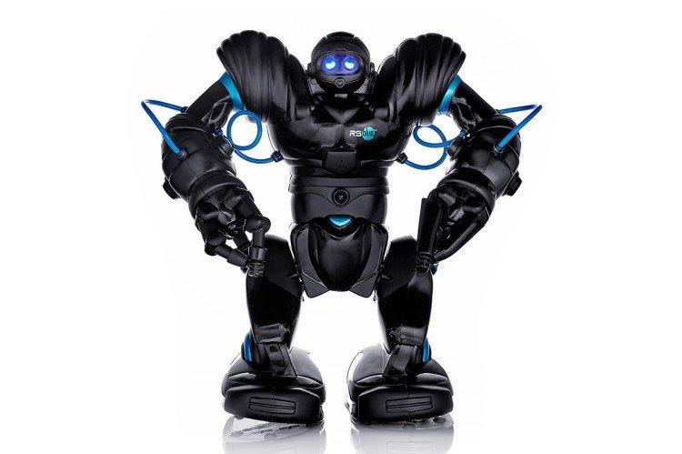 Robot jouet - Quoi offrir à un enfant pour le Nouvel An 2021