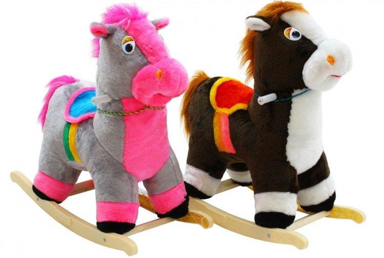 Jouet à bascule - Quoi offrir à un enfant pour le Nouvel An 2021