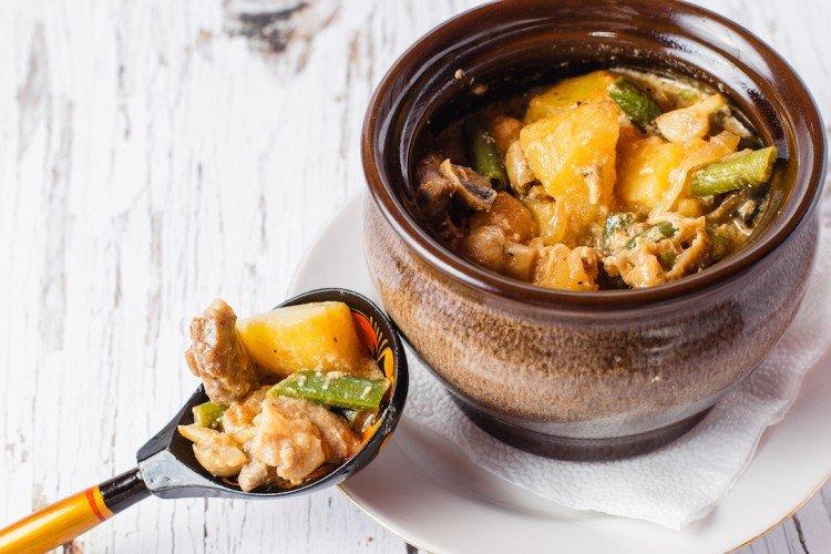 Porc aux pommes de terre dans une casserole - Que cuisiner avec du porc