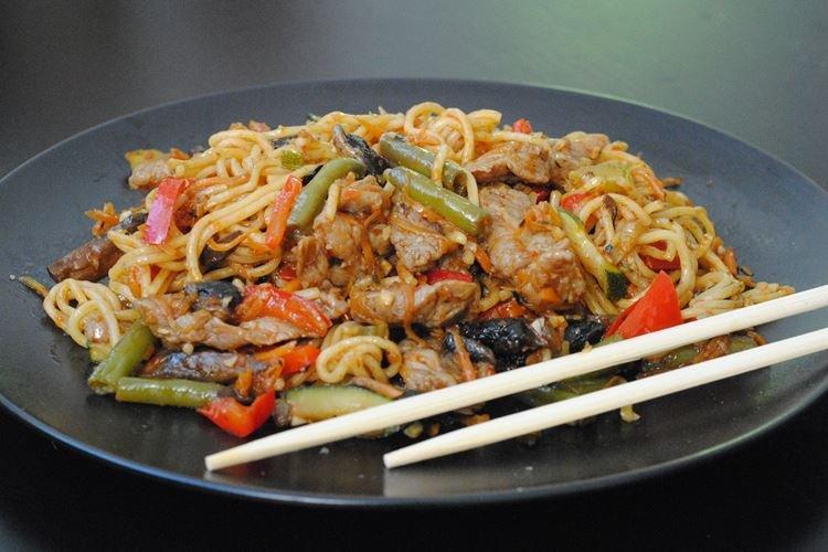 Wok au poulet et légumes - Que cuisiner pour un dîner rapide et savoureux
