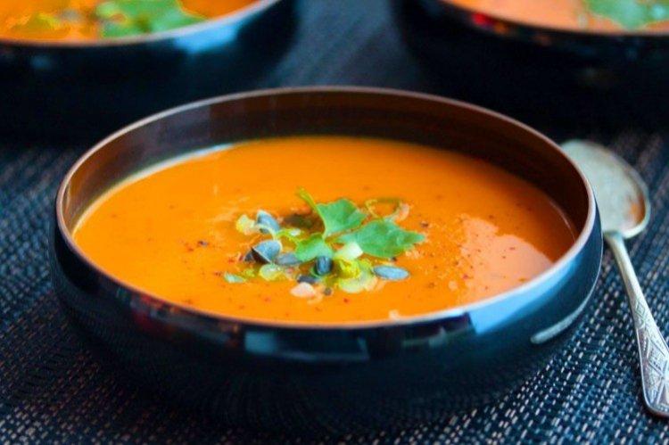 Soupe épicée à la purée de carottes - Que cuisiner pour les recettes du déjeuner de votre enfant