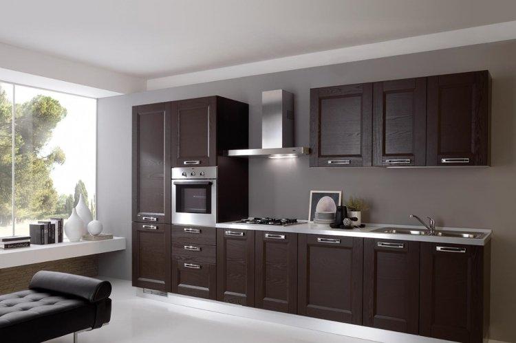 Couleur wengé dans la cuisine - conception de photos