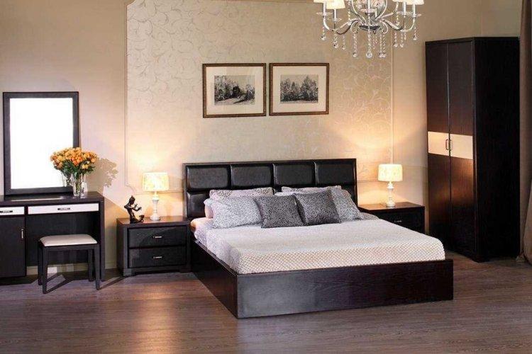 Couleur wengé dans la chambre - conception de photos