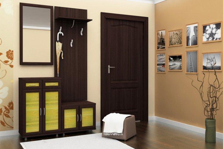 Couleur wengé dans le couloir - conception de photos