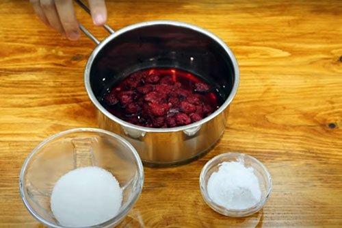 Gâteau pour enfants Glace à la framboise avec leurs propres mains - une recette étape par étape