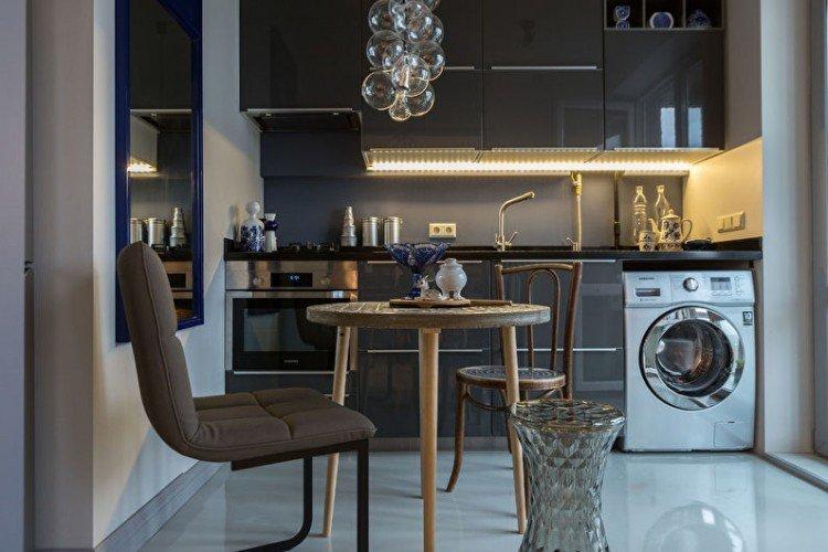 Cuisine noire 2 par 3 mètres - Design d'intérieur