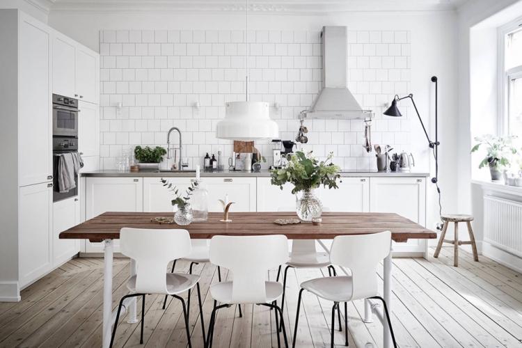 Cuisine blanche de style scandinave - Design d'intérieur