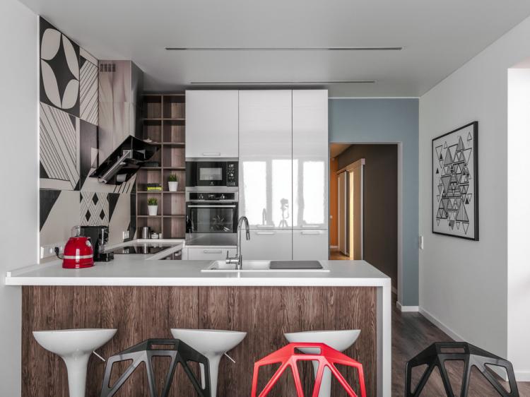 Conception d'appartement avec des accents lumineux