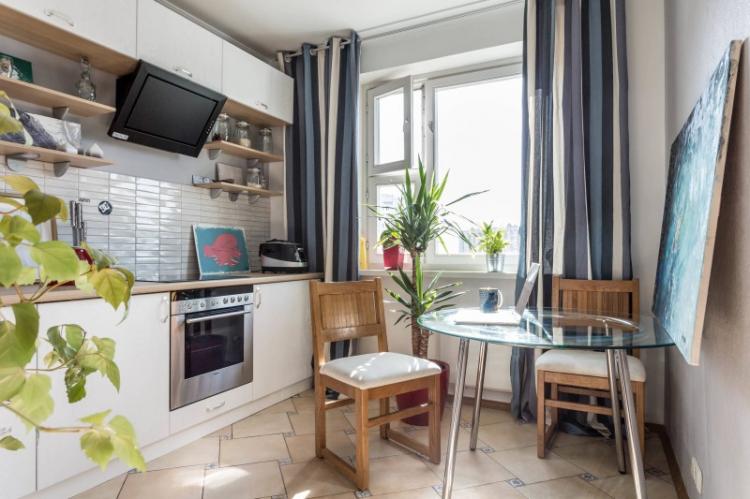 Conception de petite cuisine - photos de vrais intérieurs