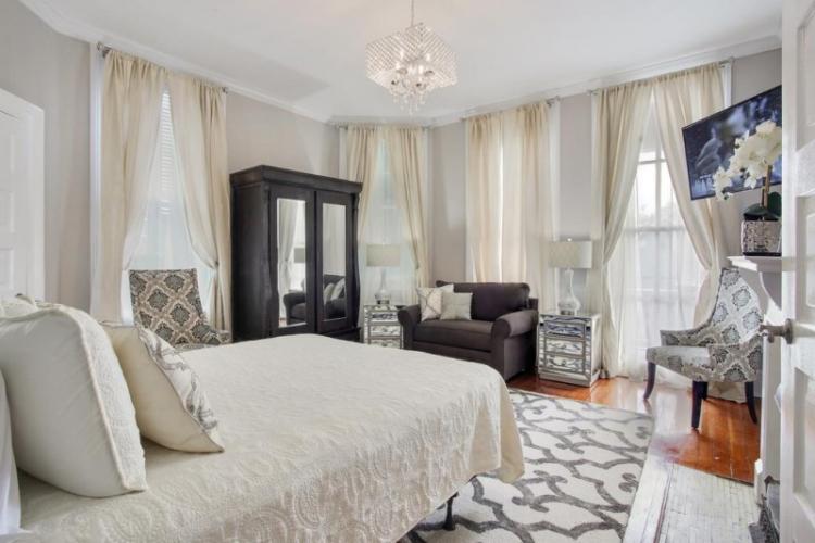 Chambre dans un style classique - photo de design d'intérieur