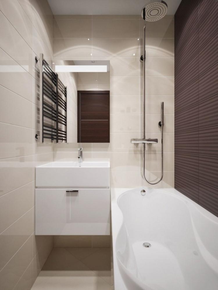 Salle de bain étroite - photo de design d'intérieur