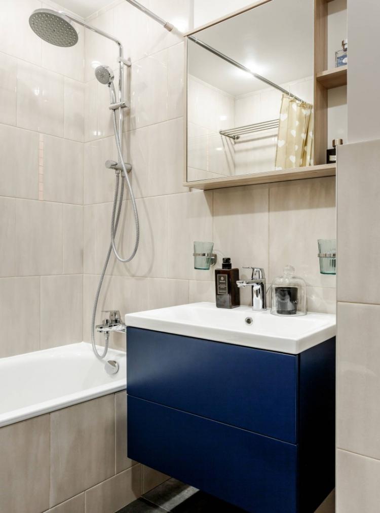 Salle de bain 2 m² - photo de décoration d'intérieur