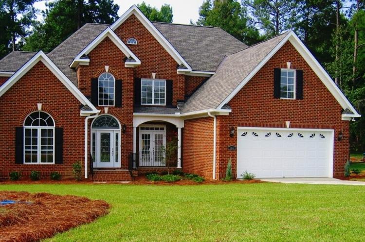 Maisons en briques à deux étages - projets et photos