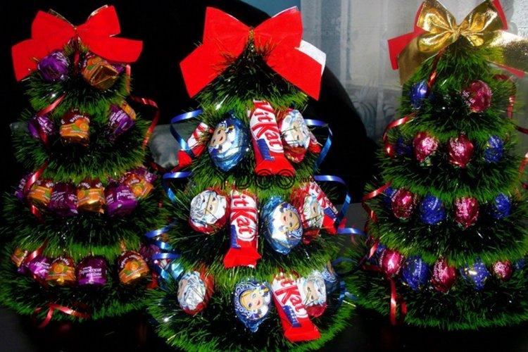Sapin de Noël DIY fait de bonbons - photos et idées