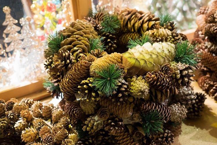 Sapin de Noël DIY fait de cônes - photos et idées