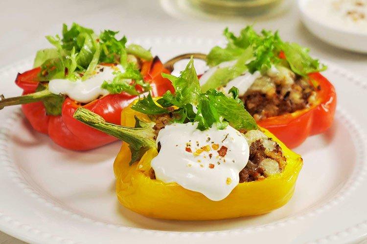 Poivrons farcis à la viande hachée et à l'orge - recettes