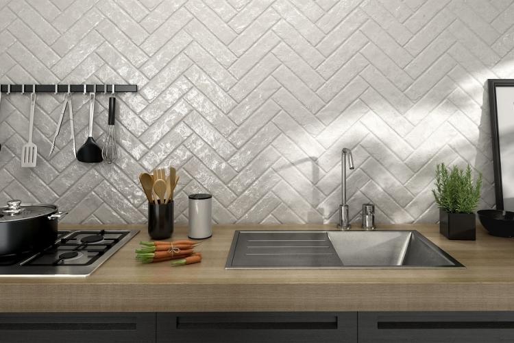 Tablier de cuisine en carreaux de céramique