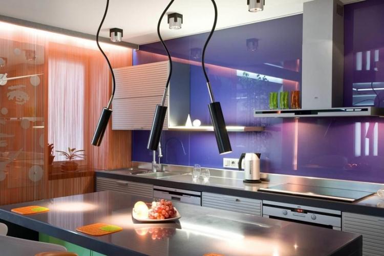 Tablier en verre dans la cuisine