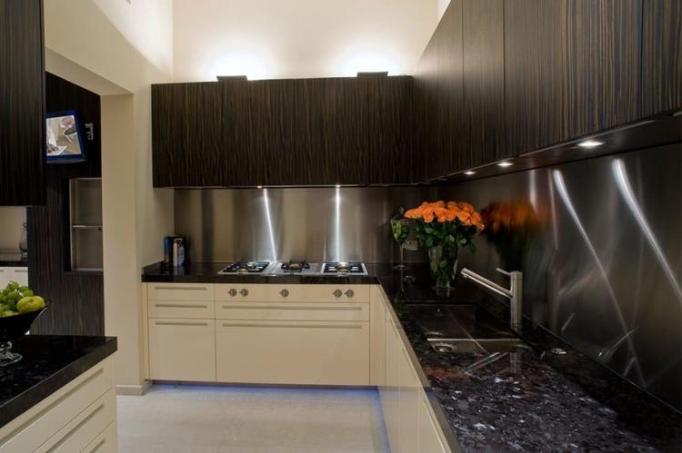 Tablier de cuisine en métal