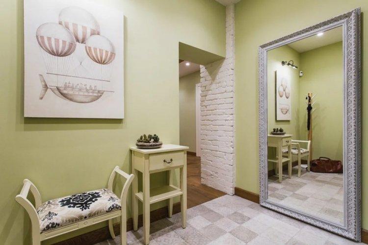 Couleur pistache dans le couloir - conception de photo