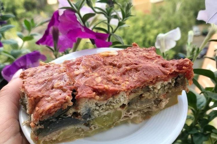 Casserole de viande hachée, courgettes et aubergines
