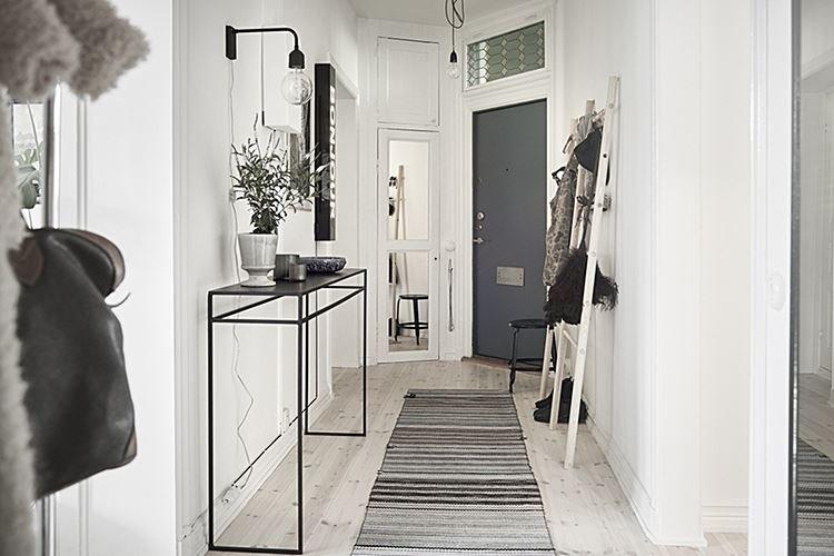 Couloir dans le style du minimalisme