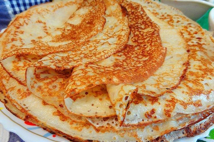 Crêpes maigres à l'eau gazeuse