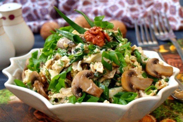 Salade d'oeufs et champignons